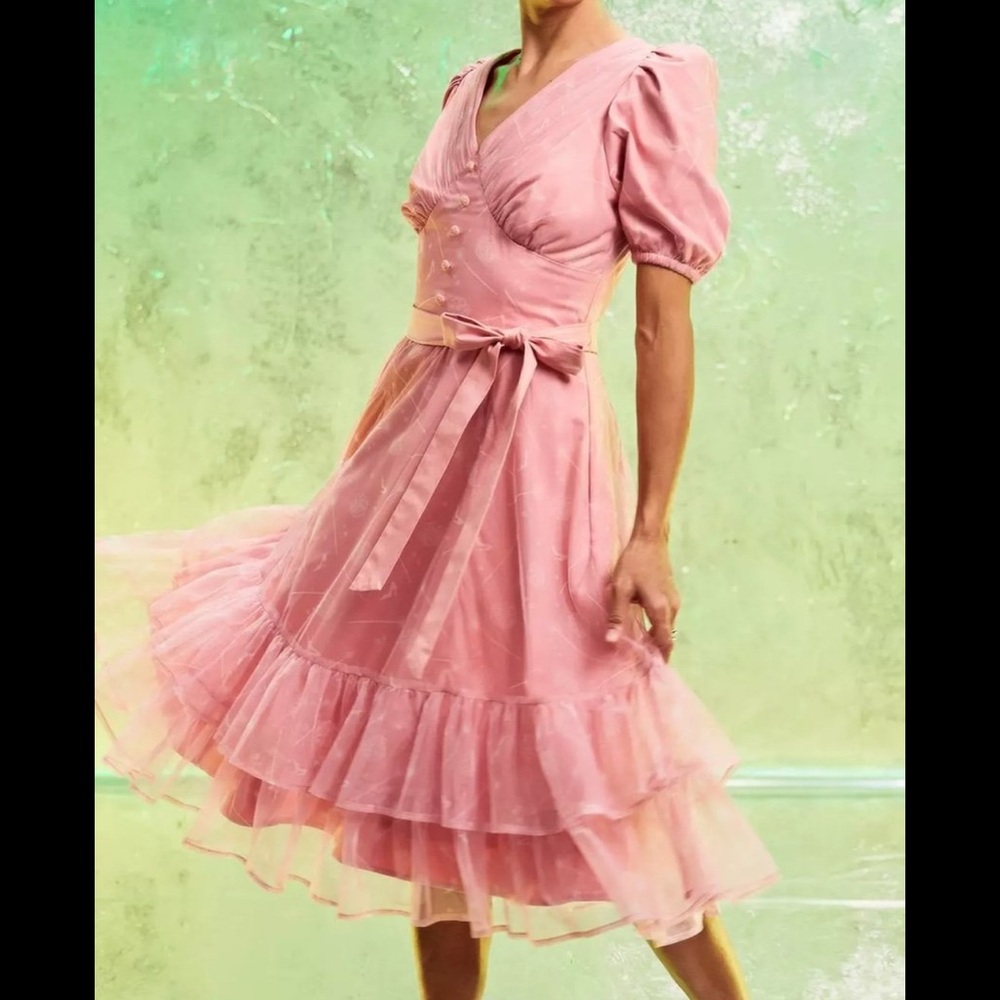 SOLD OUT Exclusive Her Universe Wicked Glinda Pink Universal Dress (XLarge) NWT